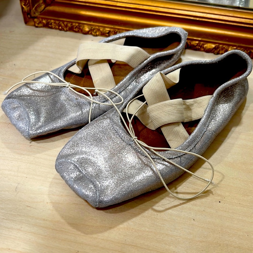 Magnolia Pearl ballet flats